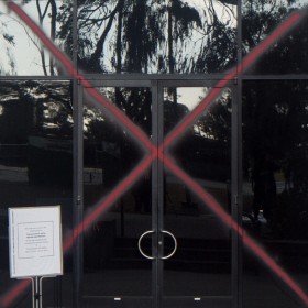 Desposeída: Una llamada a la ORACIÓN Y PROTESTA